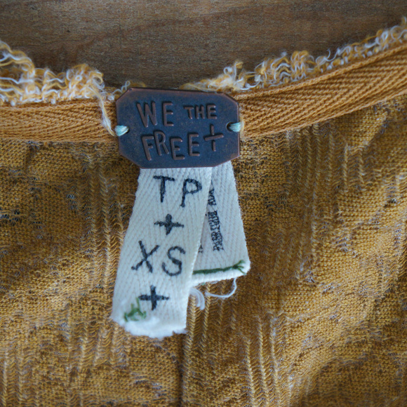 We The Free Adorable Floral Boho Crop Top - Picture 4 of 5